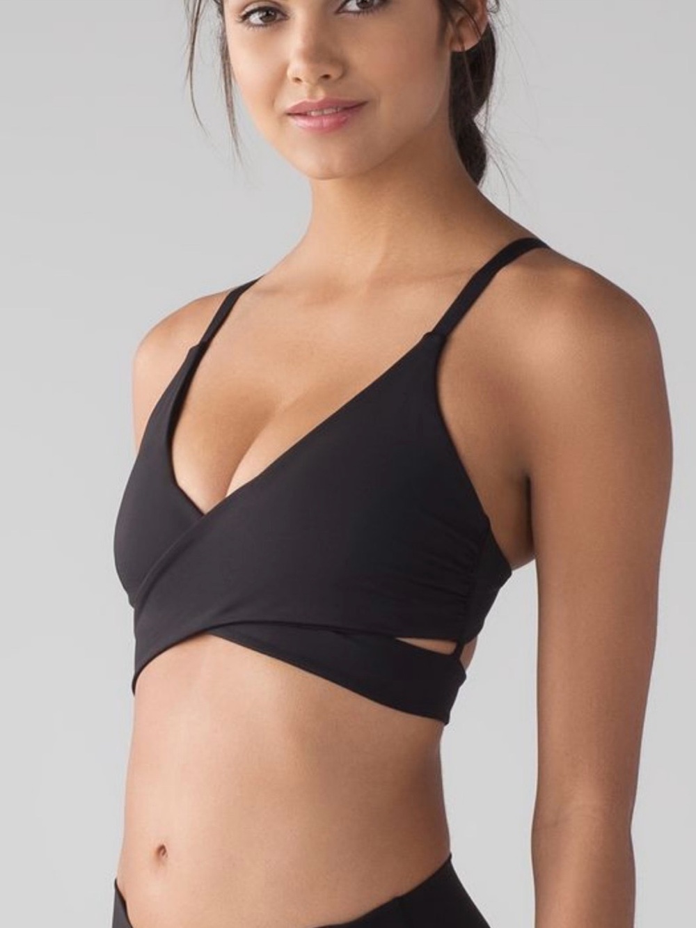 lululemon lean in bra black luxtreme 6 wrap around v-neck